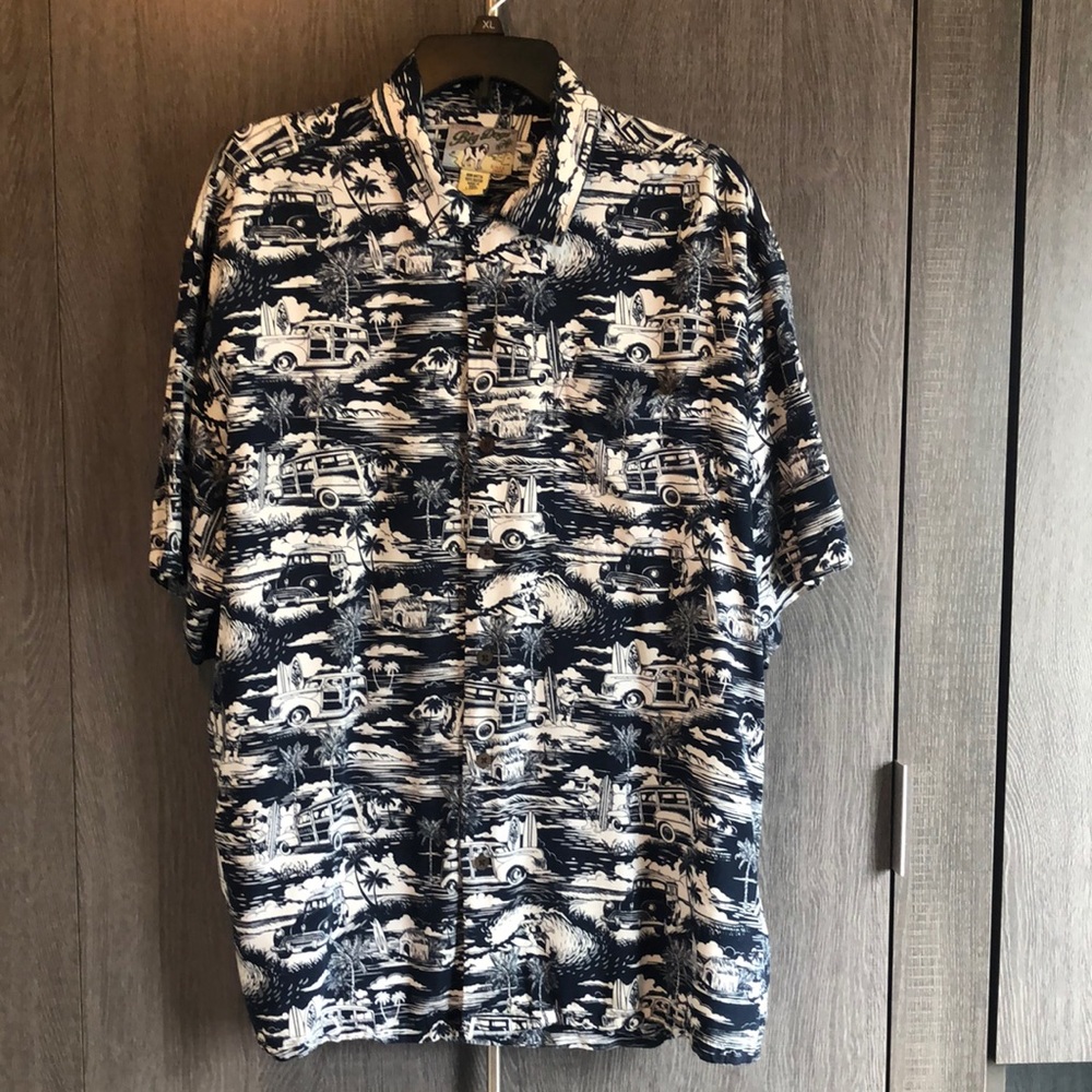 Big Dogs short sleeve Hawaiian shirt